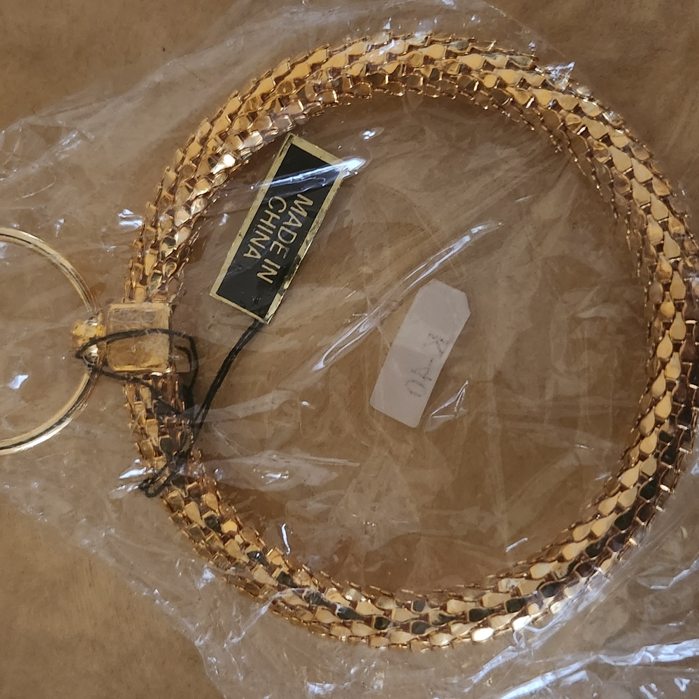Gold Mesh Key Chain - Picture 2 of 3
